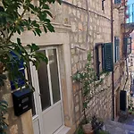 Katarina Old Town
